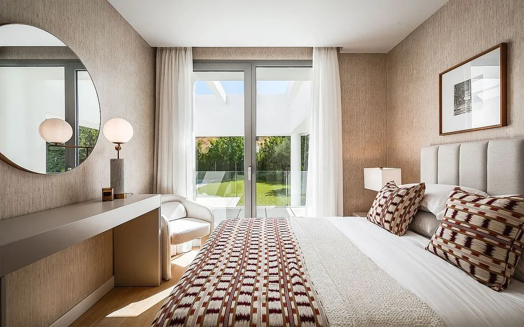 Magamistoad - Contemporary Villa with Pool in El Paraíso