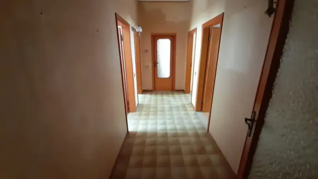 hallway_entrance