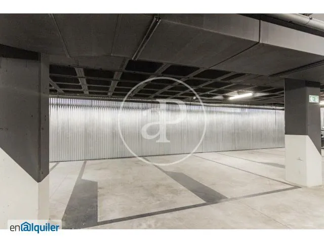Garaaž - Modern Flat with Pool in Arganzuela, Madrid
