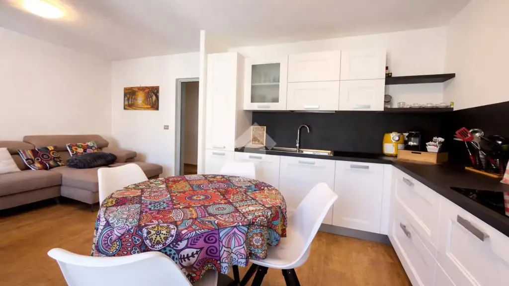 Cuisine - Trilocale with Private Garden in Grosio