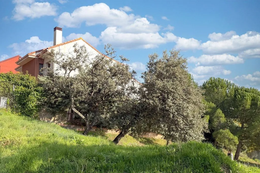 Jardin - Building Land with Views in Torrelodones