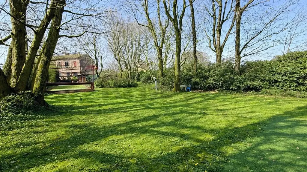 Giardino - Rustico storico con piscina a Cappella De' Picenardi