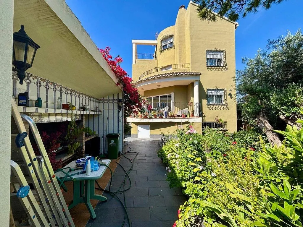 Jardin - Luxury Detached House with Garden in Daimús