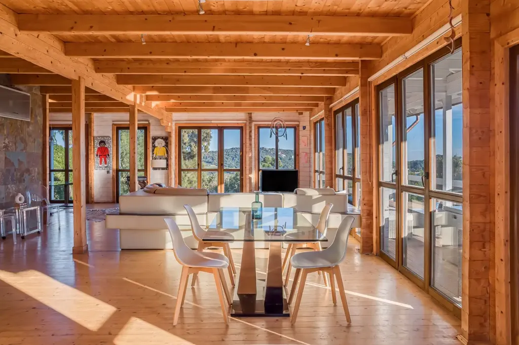 Dining Room - Villa with Infinity Pool in Tarifa