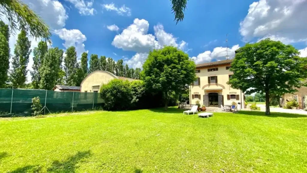 Jardin - Rustic Villa with Garden in Campogalliano