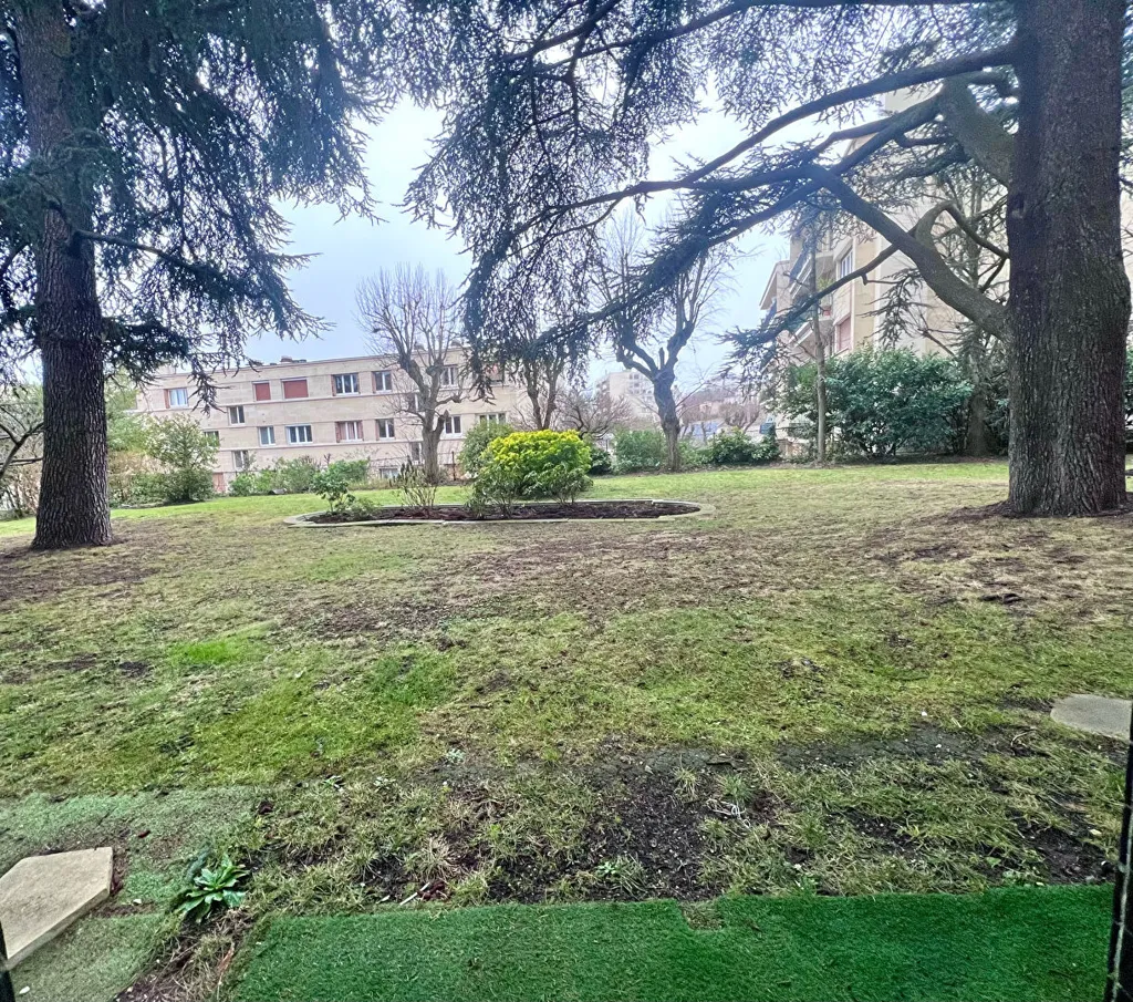 Jardin - Studio avec Jardin de Copropriété à Suresnes
