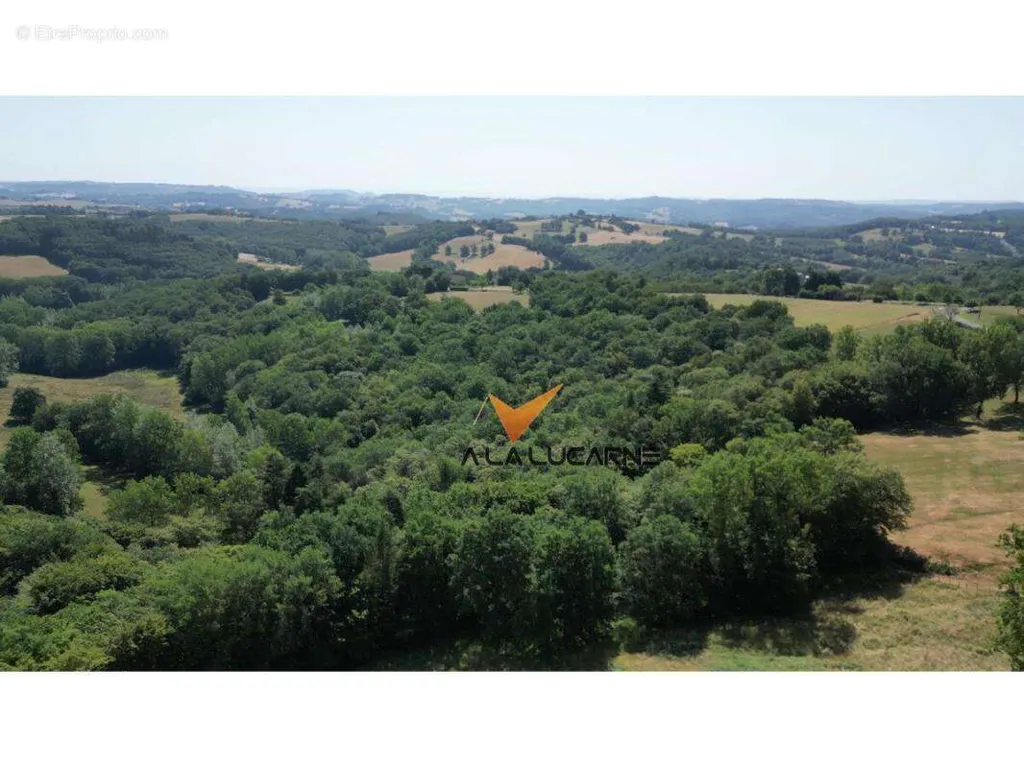 Giardino - 4.3 Hectare Land with Constructible Area in Badefols-d'Ans