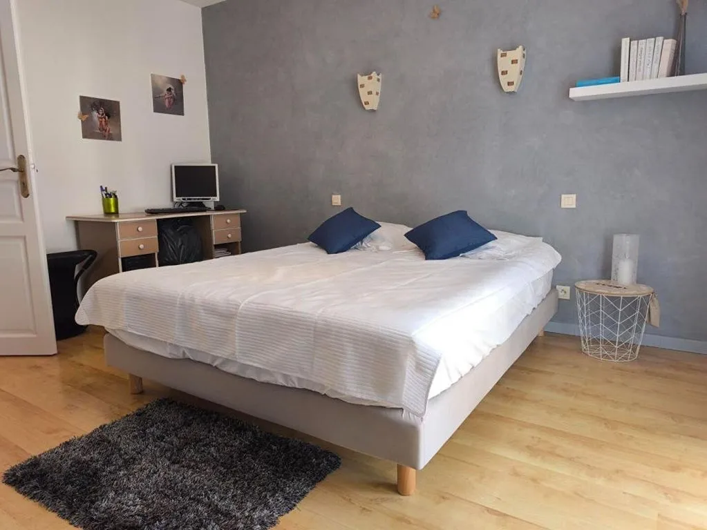 Chambres - Villa de Plain-Pied avec Piscine à Navès