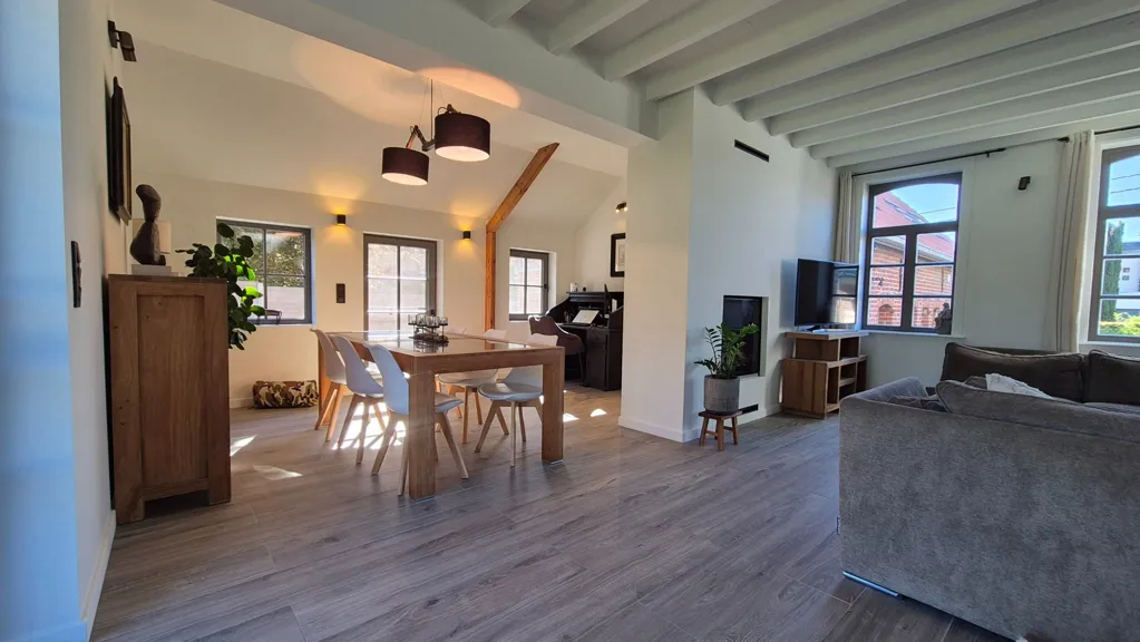 Salle à manger - Hoeve Rénovée avec Vue Campagne à Sint-Martens-Lierde