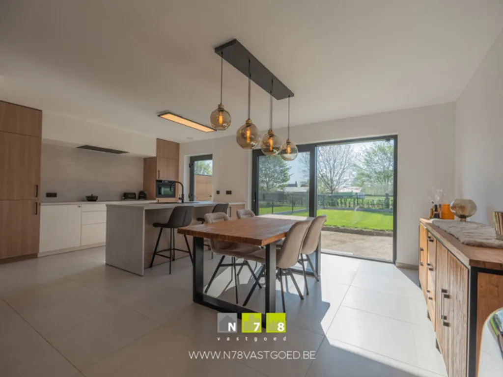 Cuisine - Nouvelle Maison avec 3 Chambres à Opitter