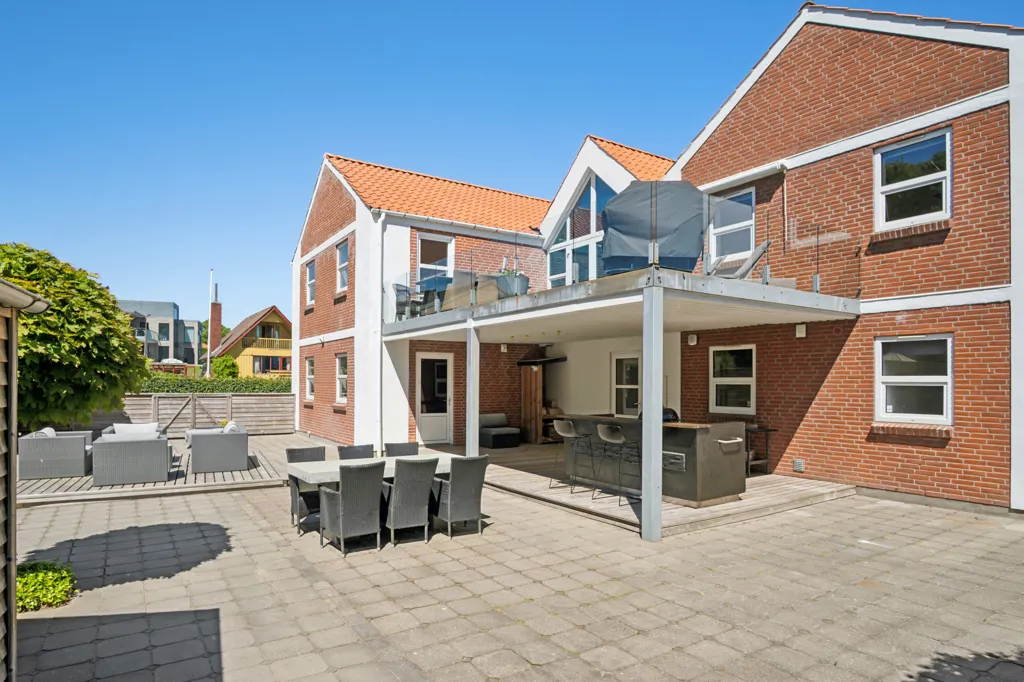 Terrasse - Architectural House with Water View in Aabenraa