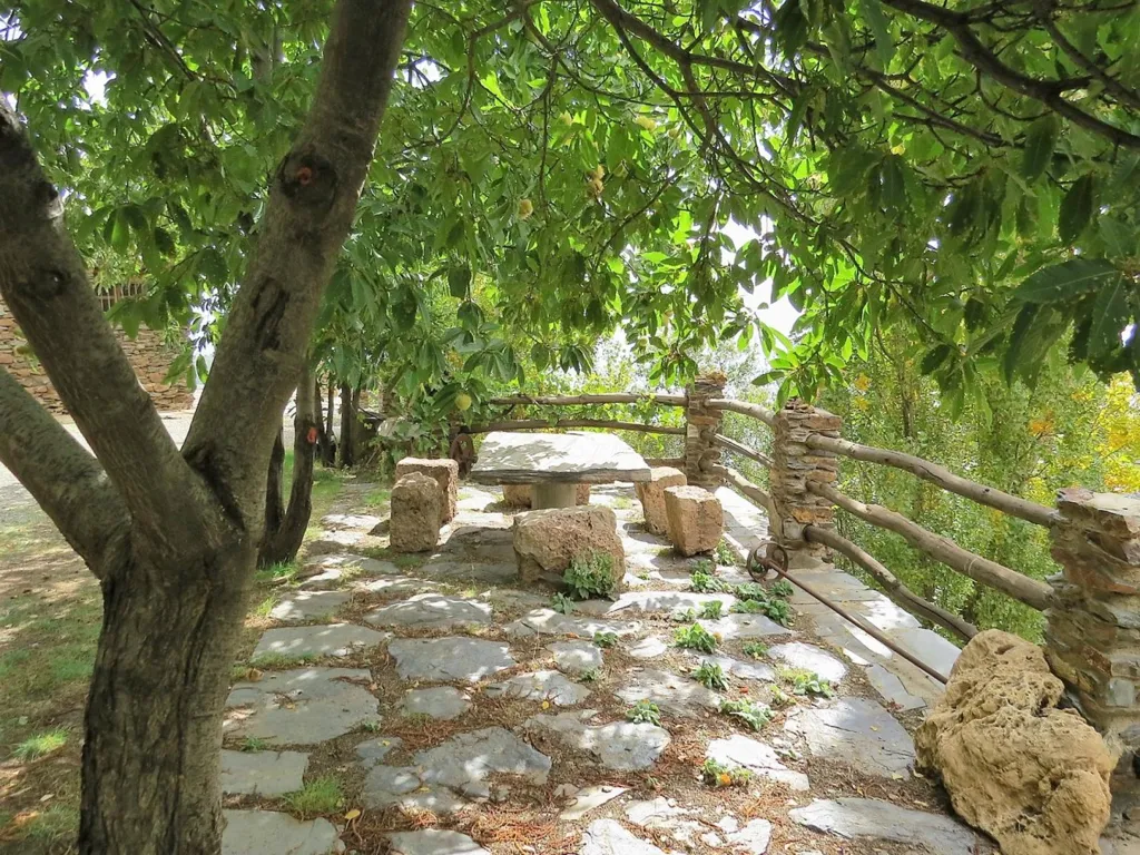 Giardino - High-Quality Mountain Cortijo with Spring in Válor