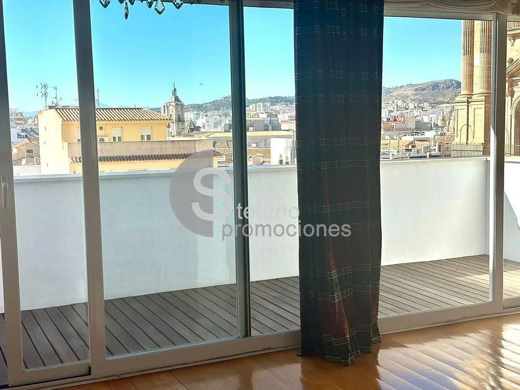 Balcone - Duplex Penthouse with Cathedral Views in Málaga