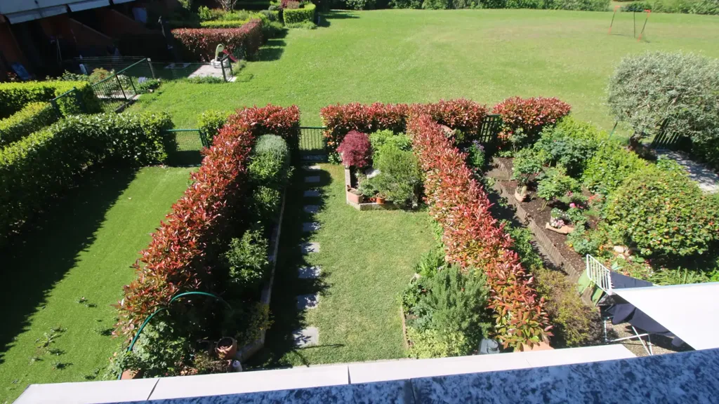 Giardino - Semi-detached Villa with Private Garden in San Fermo