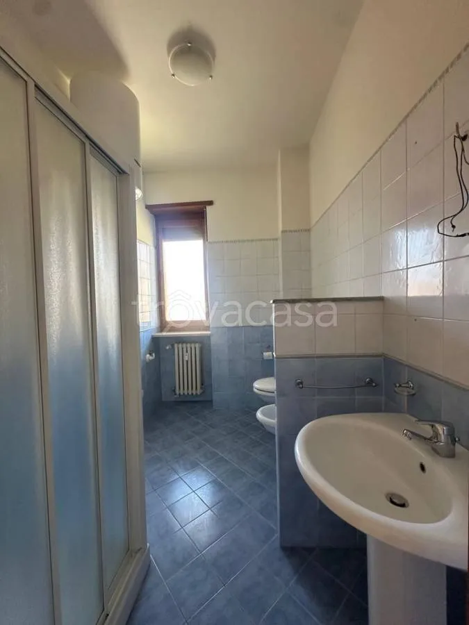 Salles de bain - Bright Apartment with Balcony in Saluzzo