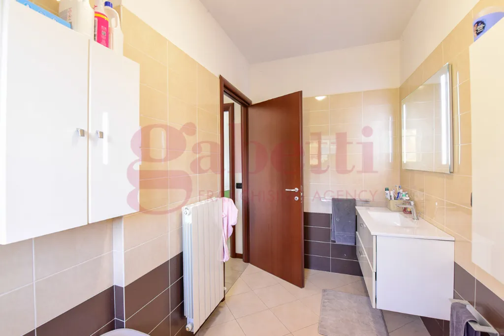 Vannitoad - Modern Villa with Garden in Cantù