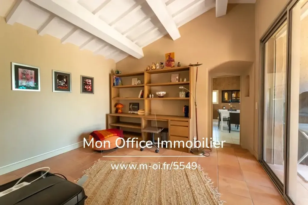 Studio - 10-Bedroom House with Jacuzzi in Rognes
