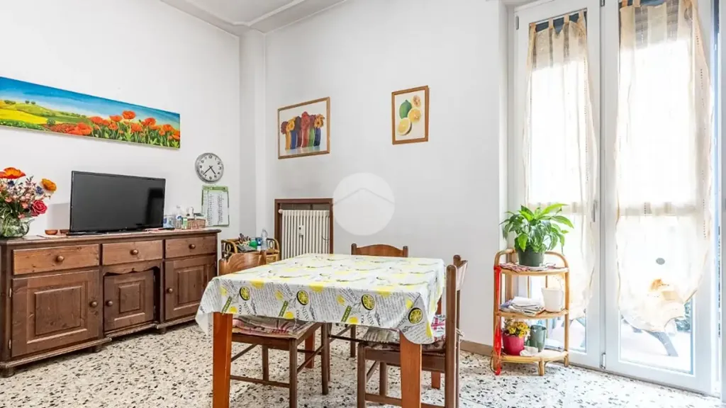 Söögituba - 2-Bedroom Apartment with Balcony in Grugliasco