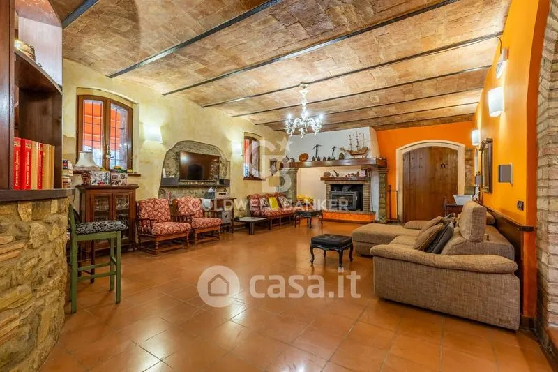Soggiorno - Rustic Umbrian Casale with Two Units in Perugia