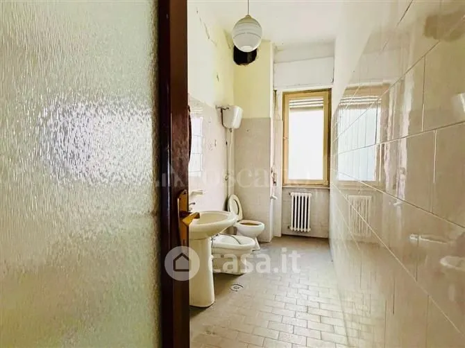 Salles de bain - Apartment with Balconies in Avellino