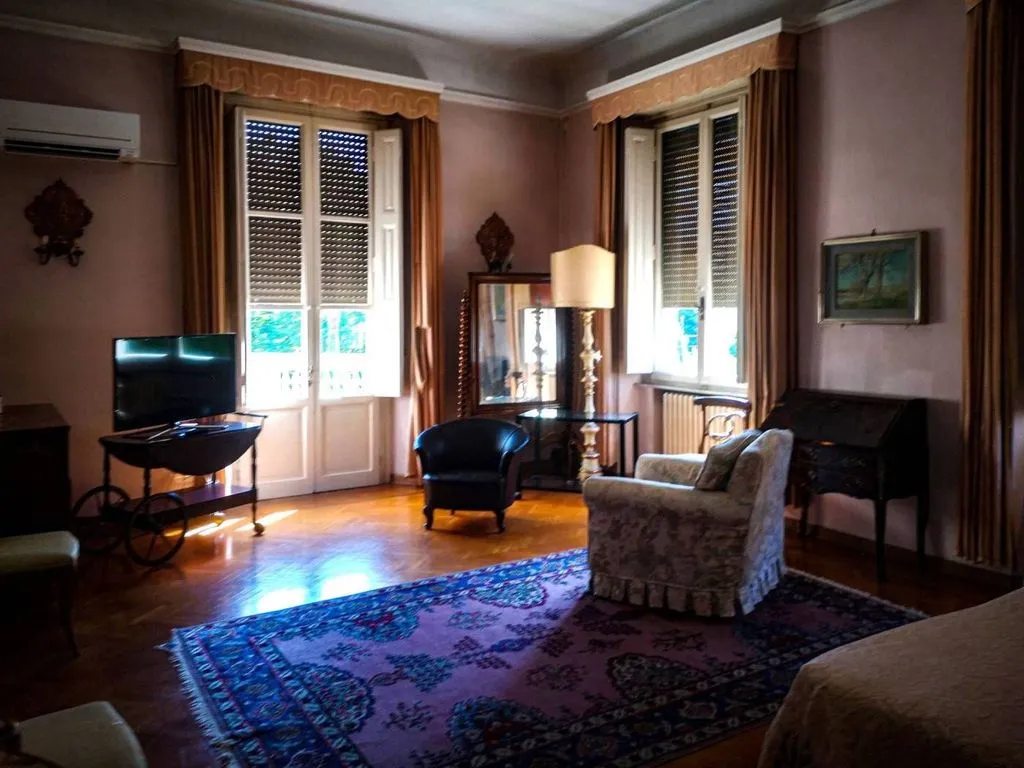 Magamistoad - Art Nouveau Villa with Private Park in Pisa