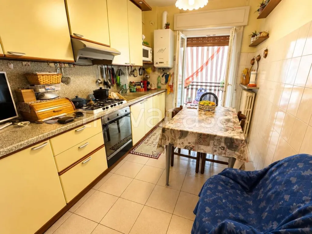 Cuisine - Apartment with Balcony in Monte Marenzo