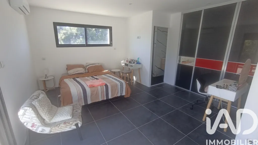 Chambres - Maison Contemporaine avec Piscine à Montélimar