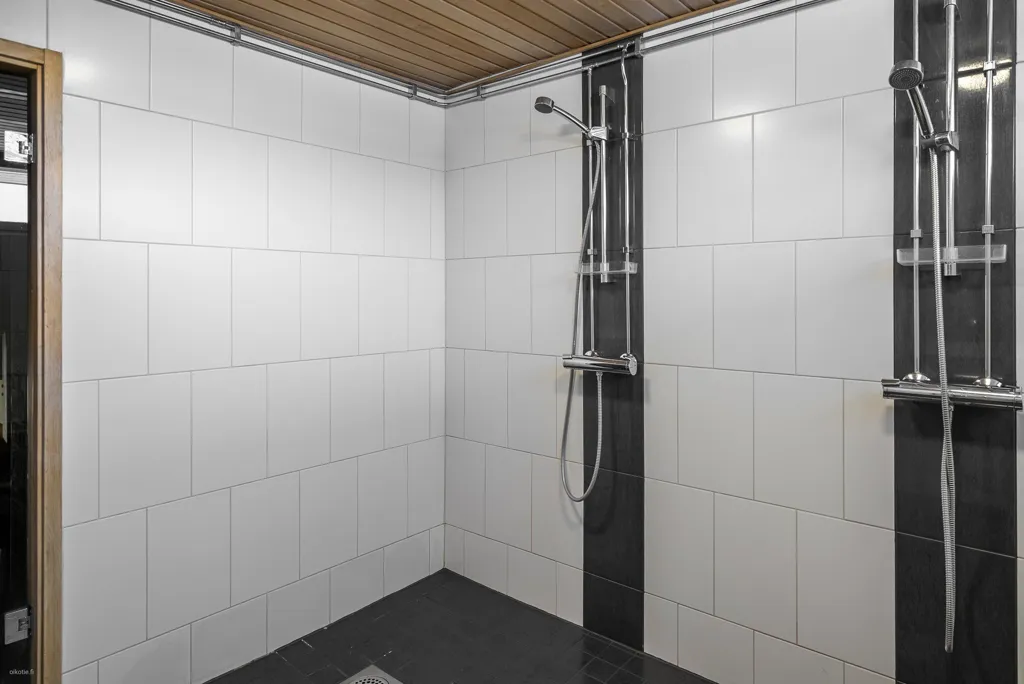 Bagni - Apartment with Linjasaneerattu Balcony in Lapila
