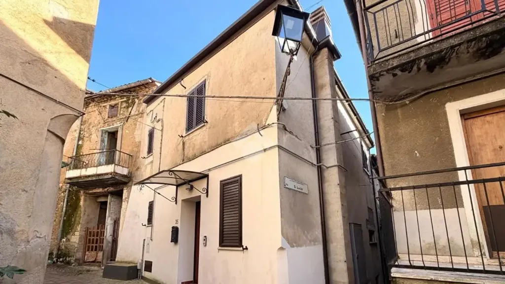 Välivaade - Rustic Trilocale with Central Location in Casali del Manco