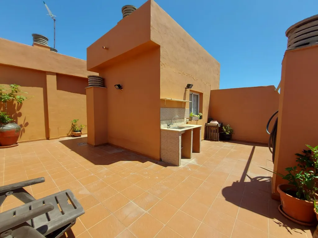 Terrass - Spacious Rental with Pool in Las Caletillas