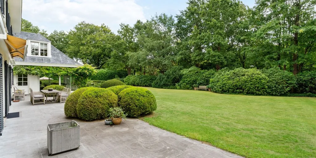 Garden - Villa with Pool in Brasschaat Centre