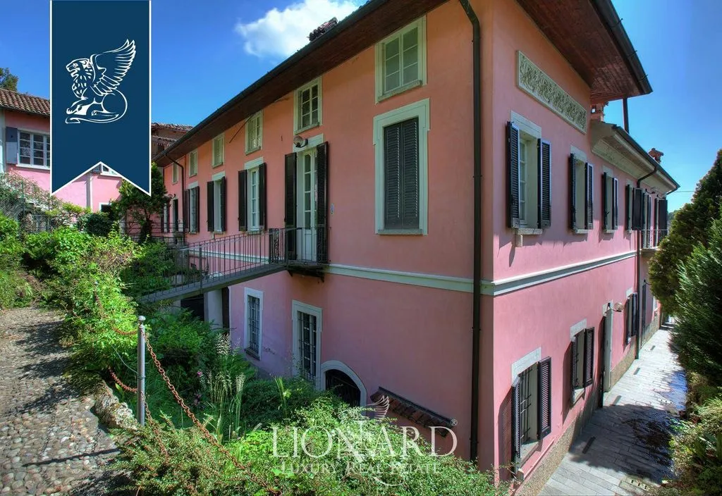 Välivaade - Historical Villa with Park in Albese Con Cassano