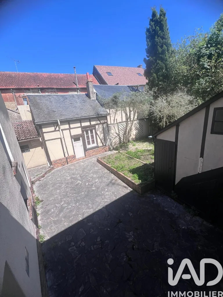 Aed - Charming Townhouse with Garden in Ladon