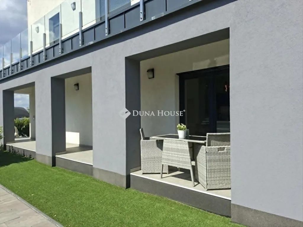 Terrasse - Modern Apartment with Garden in Újhartyán