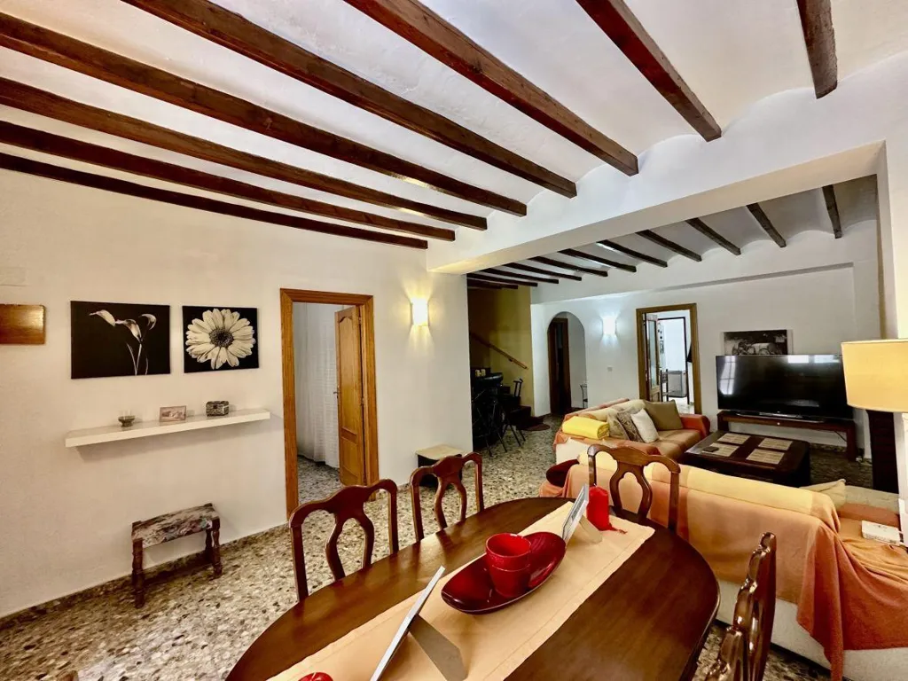Sala da pranzo - Renovated House with Pool in Polop's Historic Centre