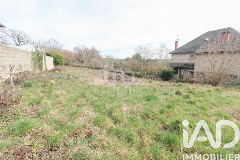 Aed - Buildable Land with Well and Poultry in Durenque