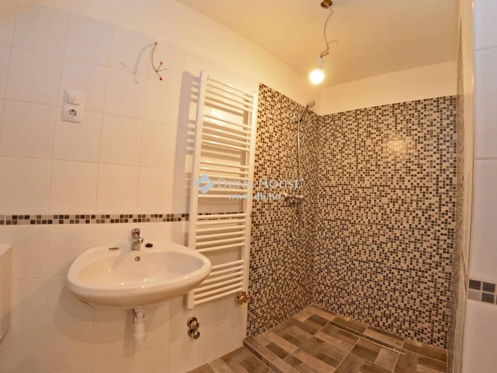 Salles de bain - Renovated Twin House in Budapest 19th District