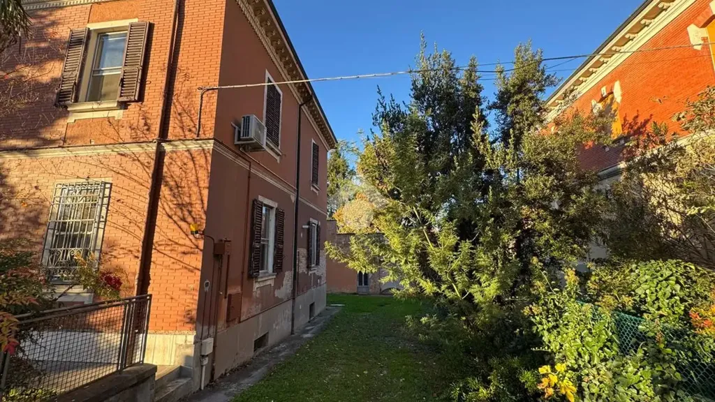 Aed - Semiliberty House with Garden in Conselice