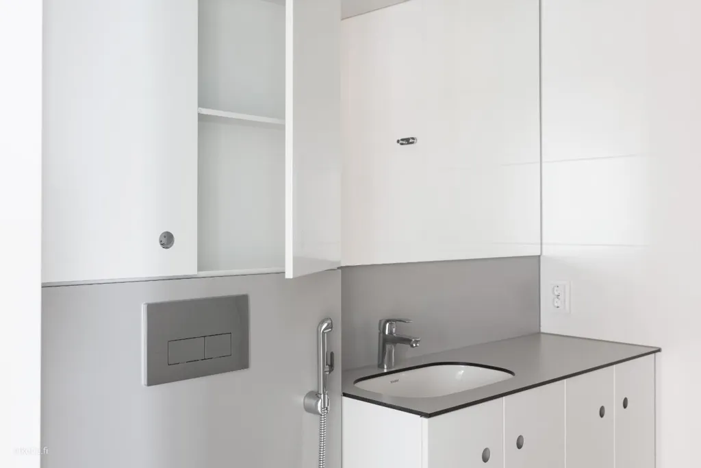 Vannitoad - Apartment with Glazed Balcony in Espoo