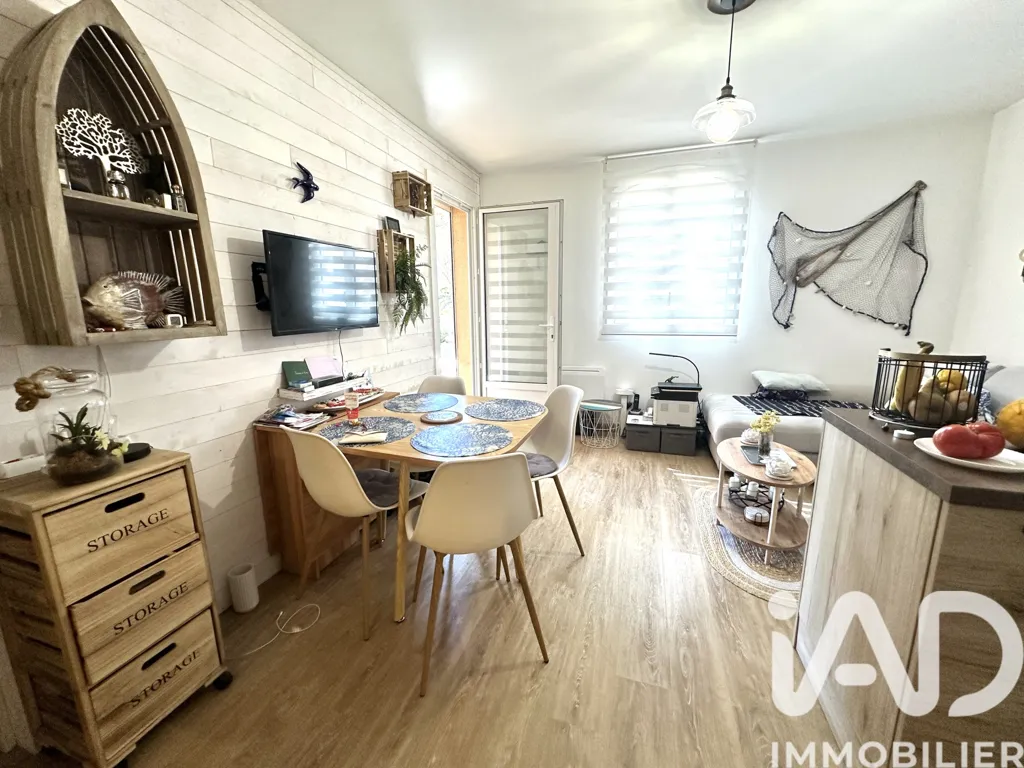 Sala da pranzo - Renovated 2-Bed Flat with Pool in Saint-Raphaël