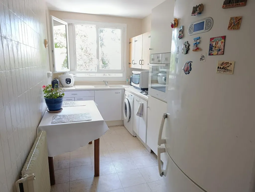 Cuisine - Appartement 4 Pièces avec Balcon à Limeil-Brevannes