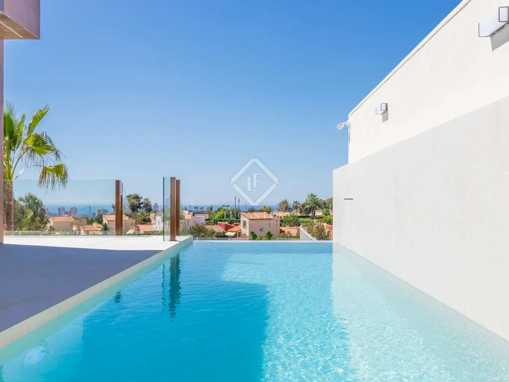 Pool - Luxury Villa with Sea View in La Nucía