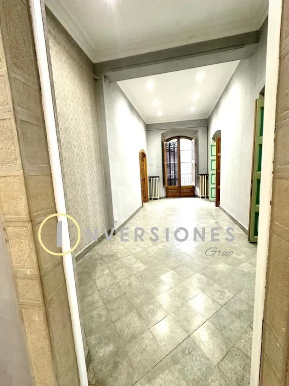 Esik - Luxury Flat with Cultural Heritage in Manresa