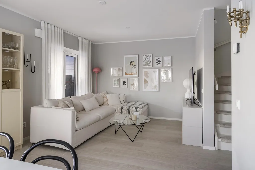 Living Room - Modern Bostadsrätt with Corner Location in Arboga
