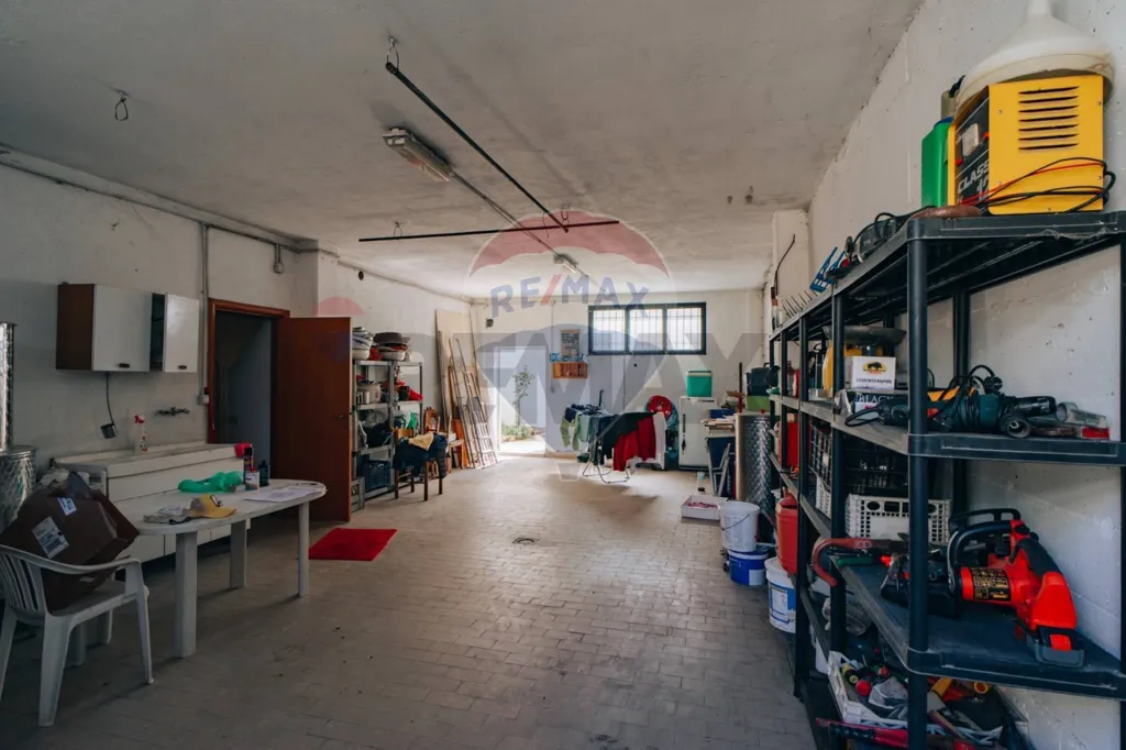 Garage - Mansard Apartment with Sea Proximity in Cupello