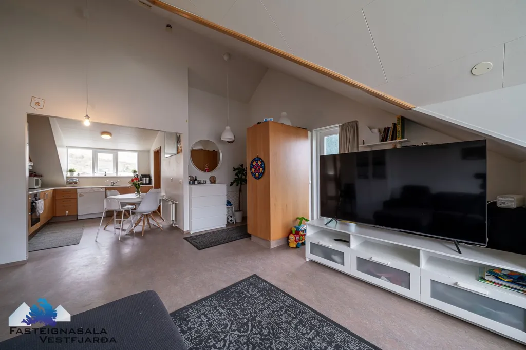 Soggiorno - Duplex with Balcony in Sudavik