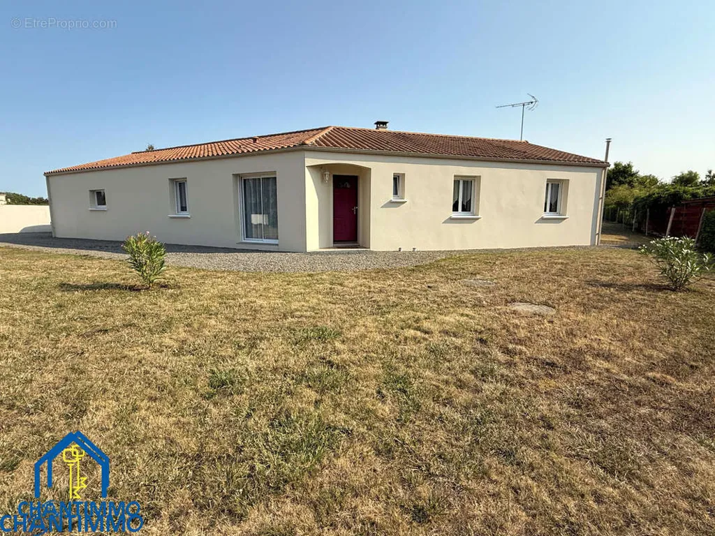 5-toaline maja asukohas La Caillere-Saint-Hilaire