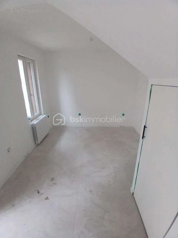 Pièces - Appartement Duplex Neuf en Rez de Jardin à Saint-Claude