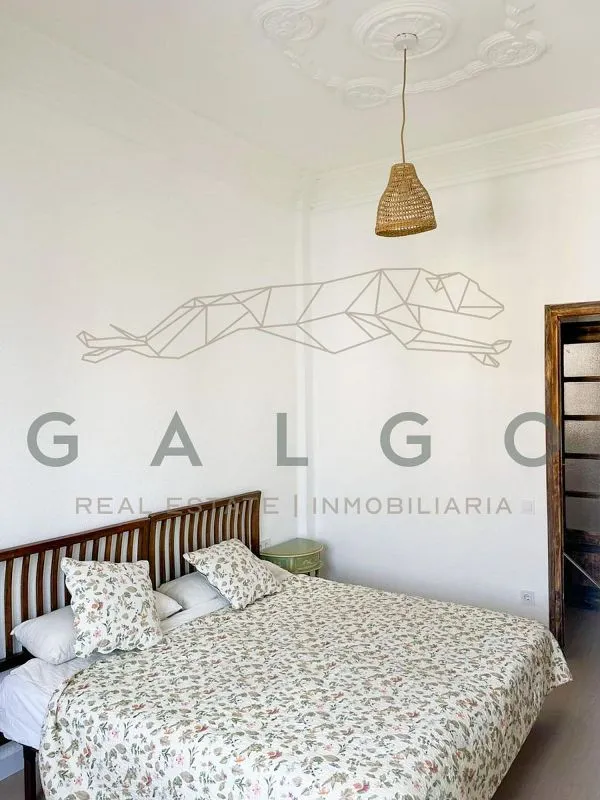 Chambres - Renovated Flat with High Ceilings in Arrancapins