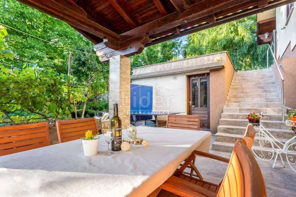 Terrazza - Spacious 1+1 Apartment with Terrace in Klana